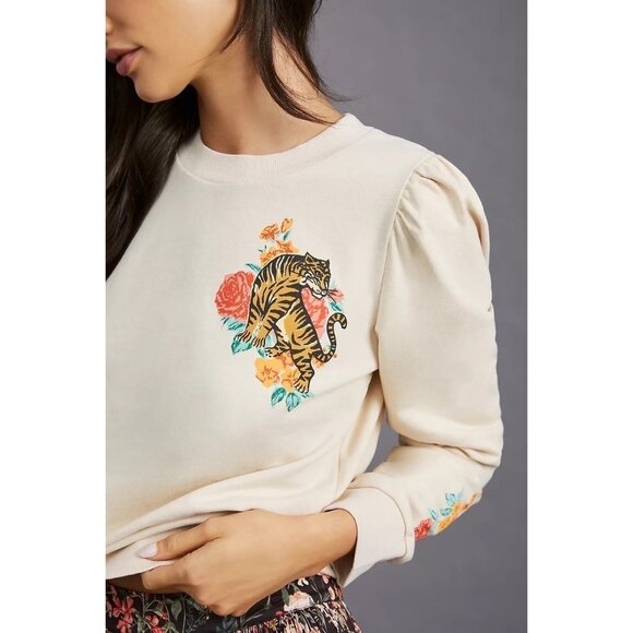 Tiger Print Cream Sweatshirt With Ruffle Shoulder Detail - Picture 4 of 8